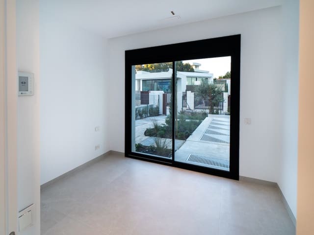 3 Zimmer Villa zu verkaufen in Las Colinas Golf, Orihuela mit Pool - 900.000 € (Ref: 8617776)