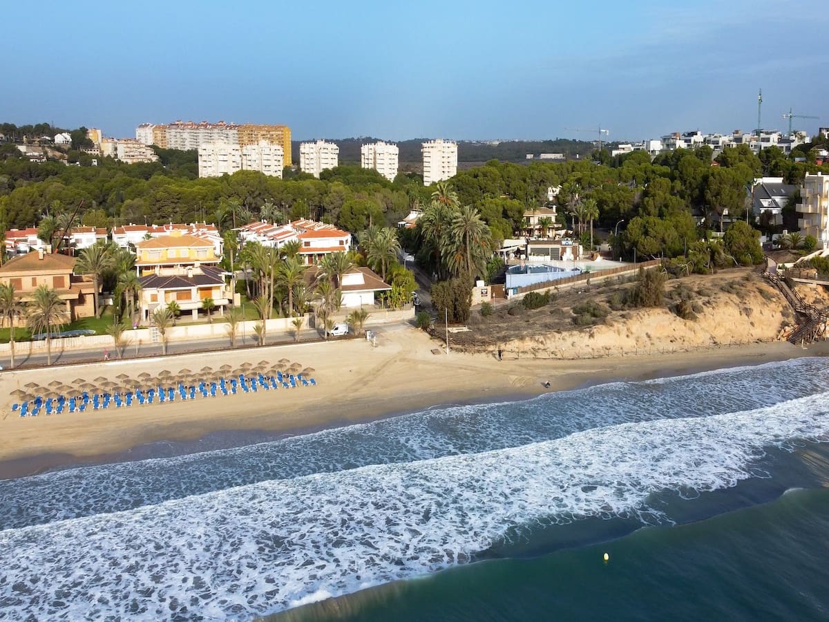 3 chambre Villa/Maison à vendre à Las Colinas Golf avec piscine - 900 000 € (Ref: 8617776)