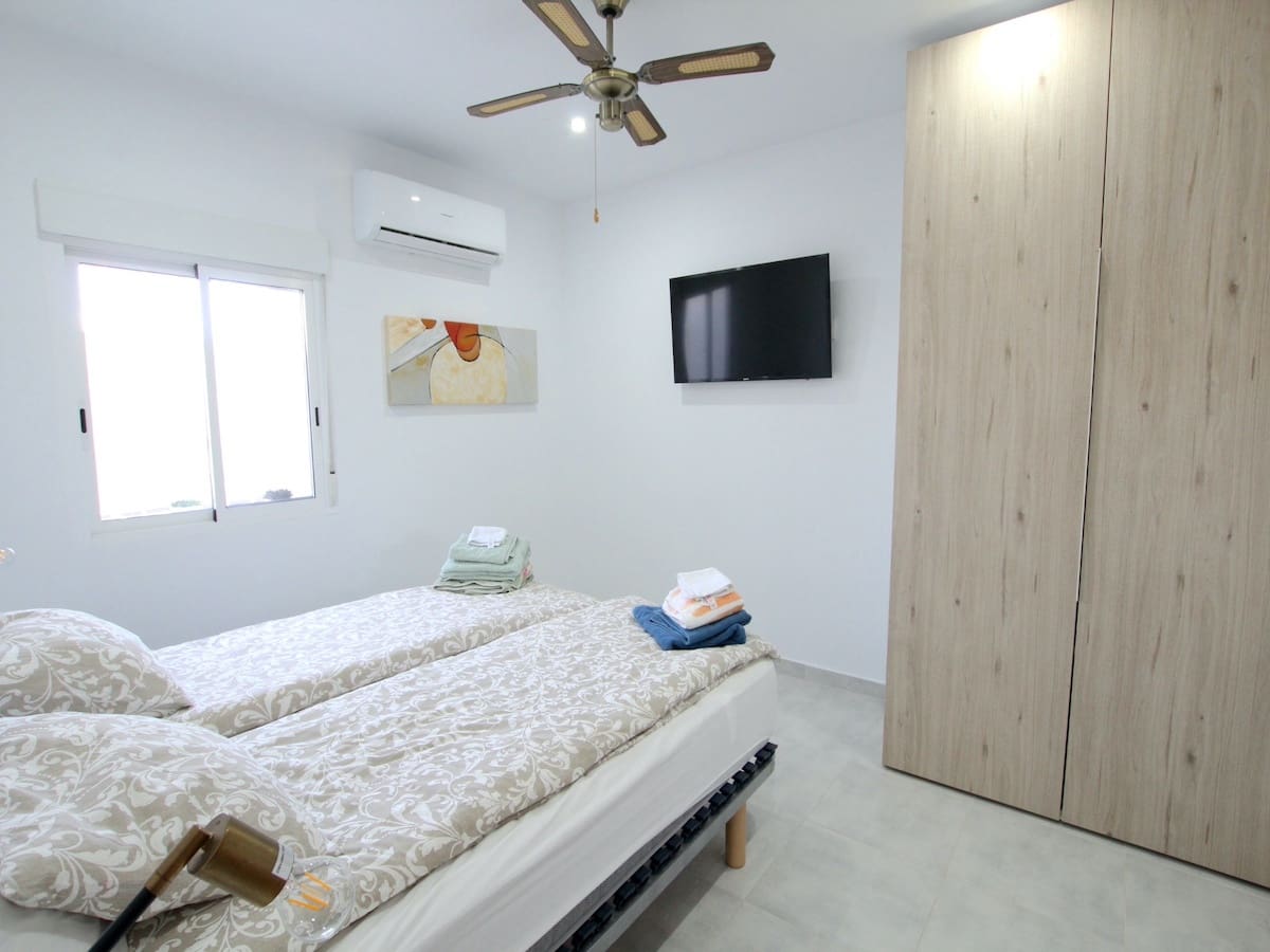 3 soveværelse Finca/Landehus til salg i Los Palacios med swimmingpool - € 325.000 (Ref: 8840140)