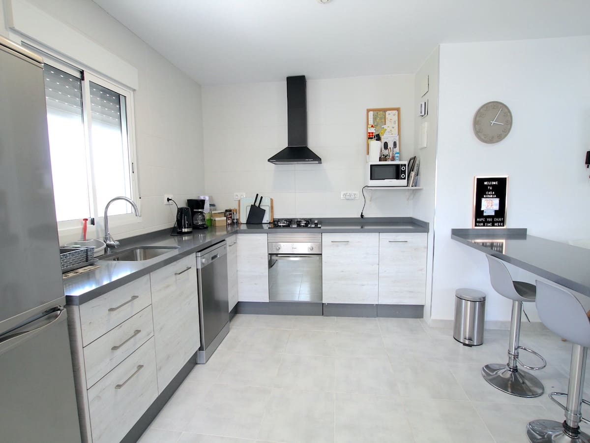 3 slaapkamer Finca/Landhuis te koop in Los Palacios met zwembad - € 325.000 (Ref: 8840140)