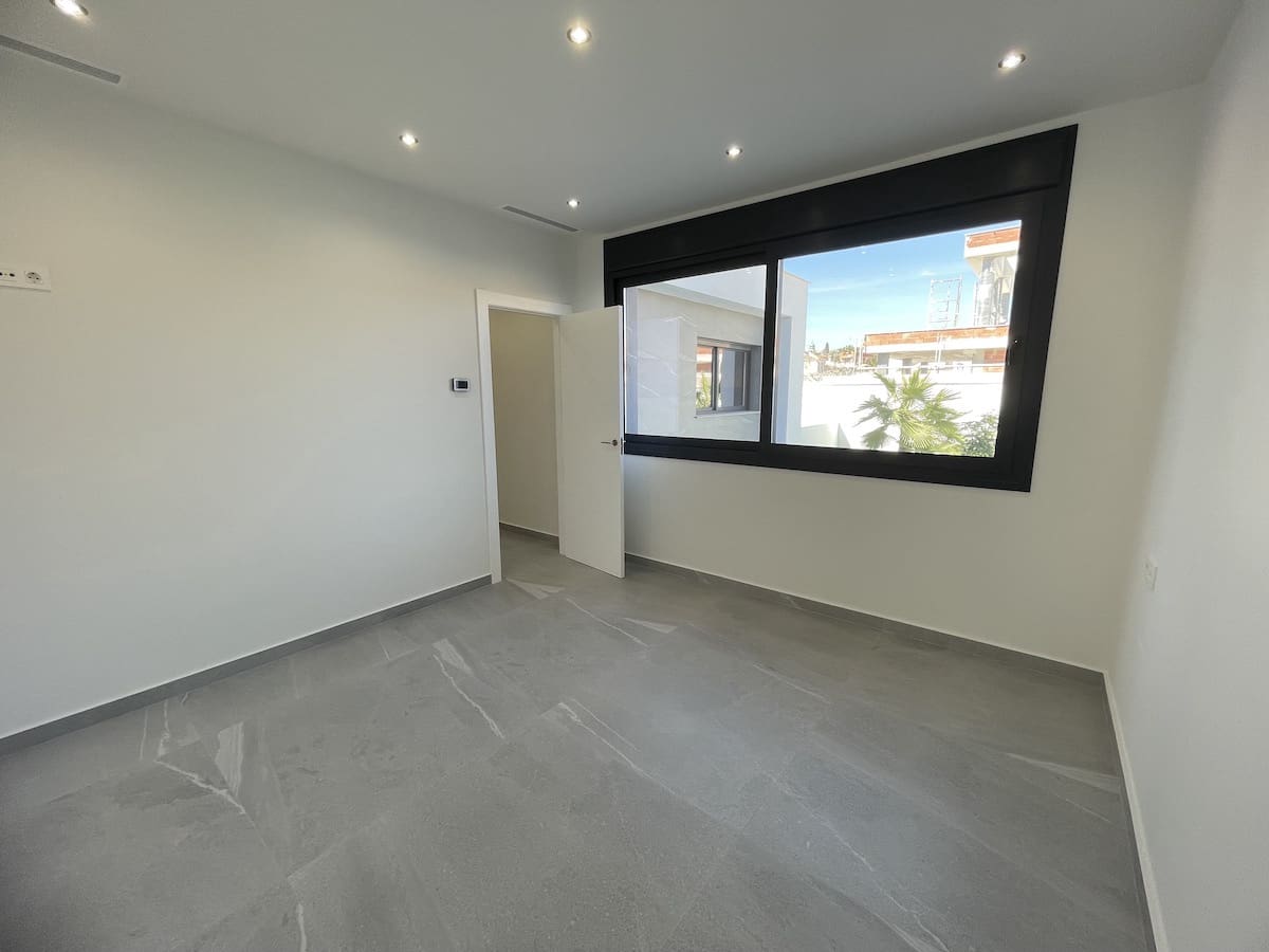 3 bedroom Villa for sale in Ciudad Quesada with pool - € 799,900 (Ref: 8891421)