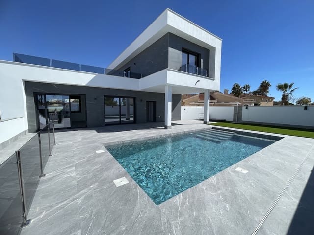 3 bedroom Villa for sale in Ciudad Quesada, Rojales with pool - € 799,900 (Ref: 8891421)