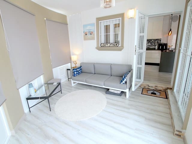 2 bedroom Villa for sale in Cabo Roig, Orihuela - € 369,950 (Ref: 8960931)