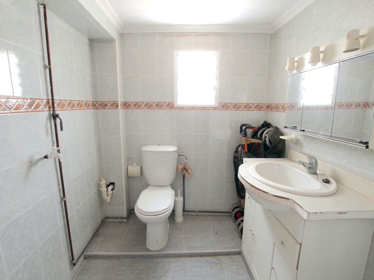 3 bedroom Villa for sale in Benijofar with pool - € 260,000 (Ref: 8967702)