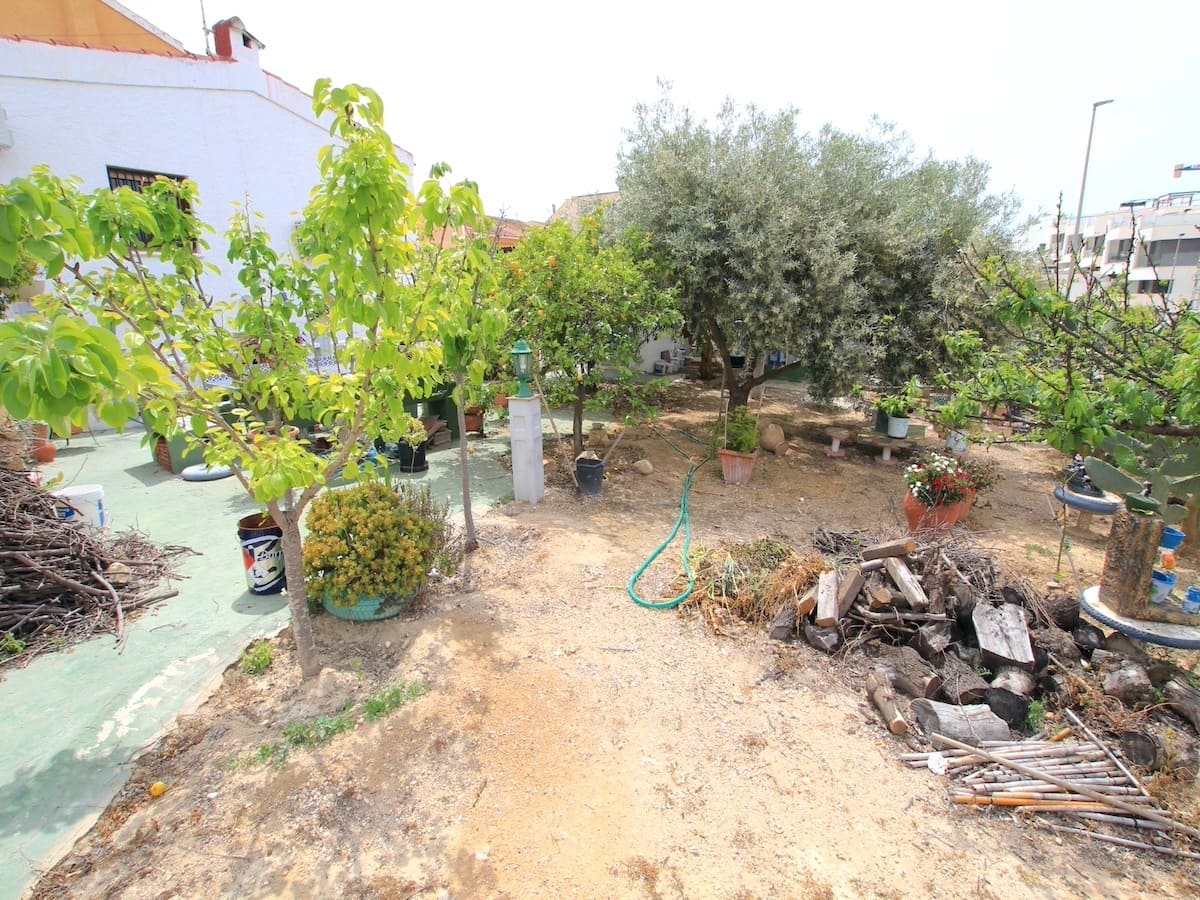 3 bedroom Villa for sale in Benijofar with pool - € 260,000 (Ref: 8967702)