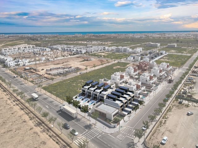 3 makuuhuone Omakotitalo myytävänä paikassa Pilar de la Horadada ciudad, Pilar de la Horadada mukana uima-altaan - 385 000 € (Ref: 8983541)