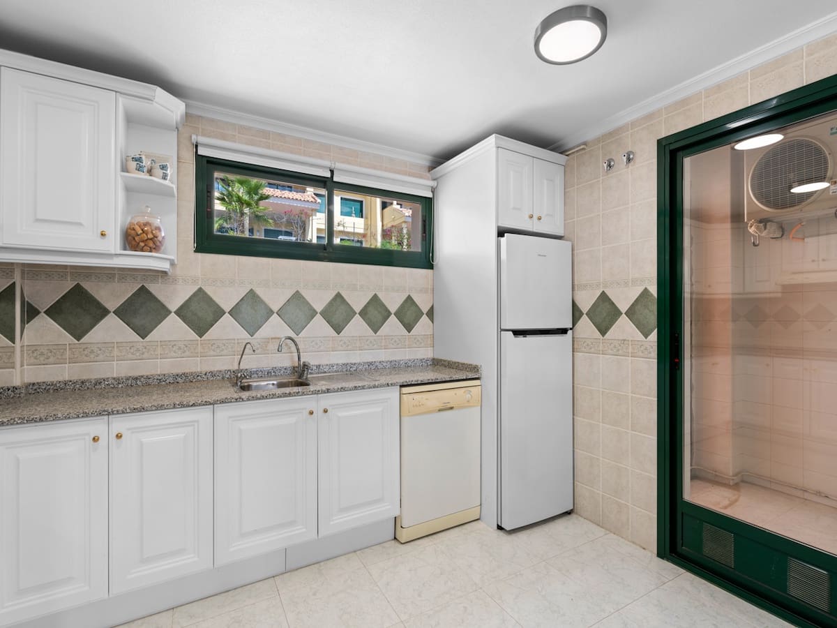 2 soveværelse Lejlighed til salg i Campoamor - € 279.000 (Ref: 9006239)