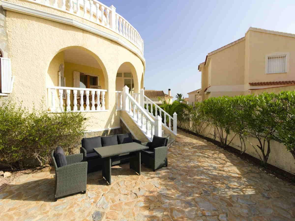 5 bedroom Villa for sale in Ciudad Quesada with pool - € 559,000 (Ref: 9013133)