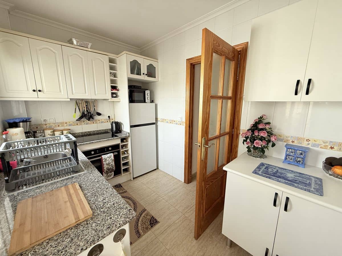 2 bedroom Townhouse for sale in Daya Nueva - € 135,000 (Ref: 9049177)