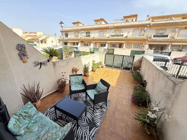 2 quarto Casa em Banda para venda em Daya Nueva - 135 000 € (Ref: 9049177)