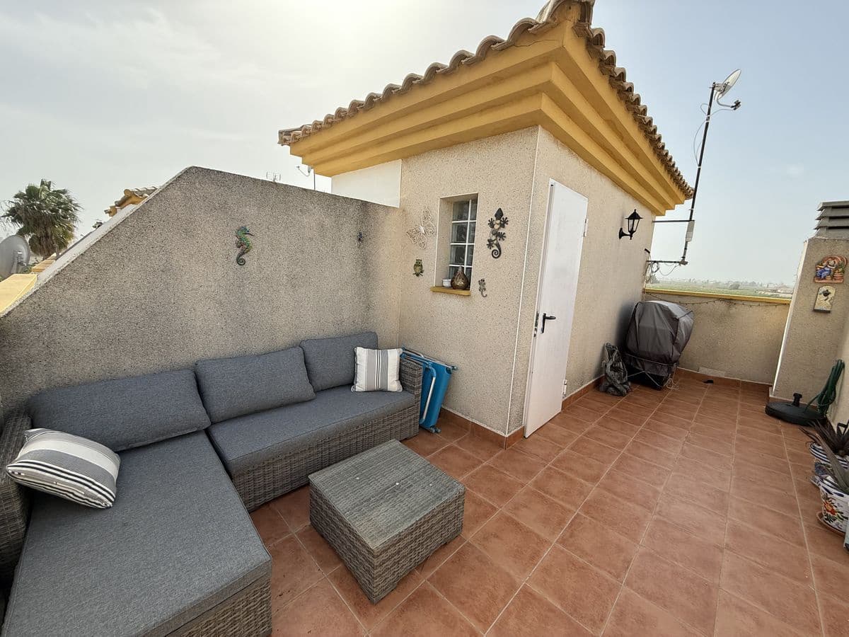 2 bedroom Townhouse for sale in Daya Nueva - € 135,000 (Ref: 9049177)
