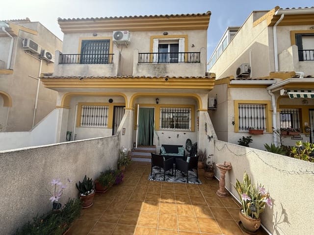 2 quarto Casa em Banda para venda em Daya Nueva - 135 000 € (Ref: 9049177)