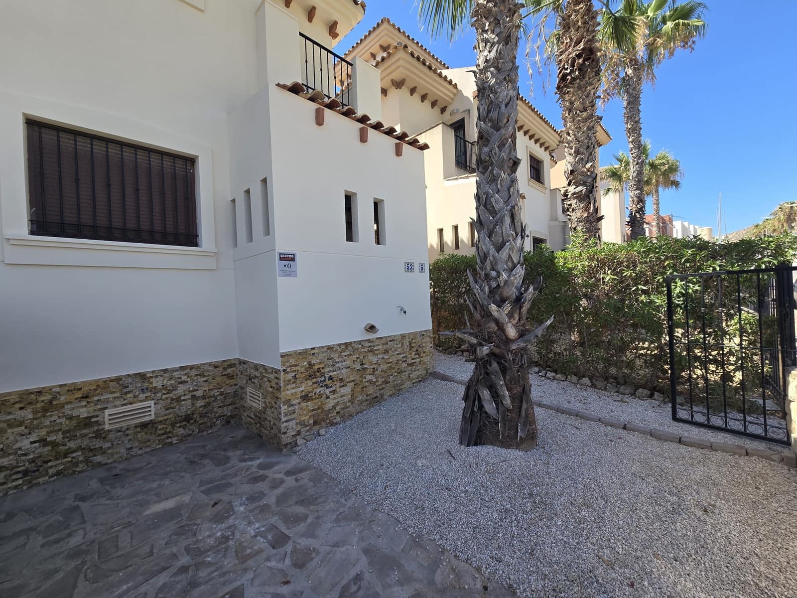 3 bedroom Villa for sale in Algorfa - € 225,000 (Ref: 9123794)