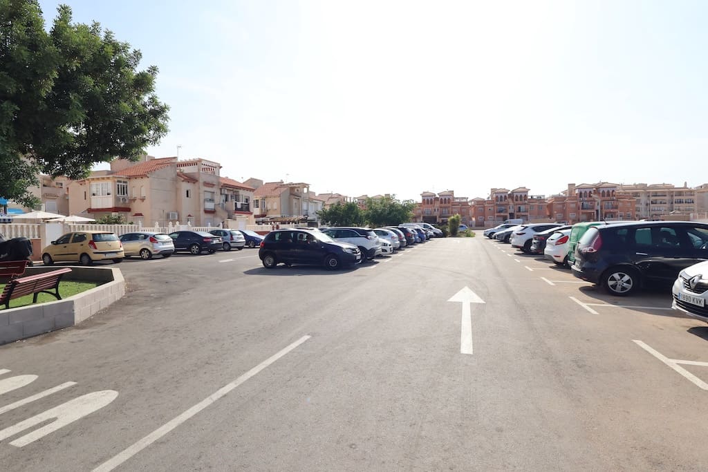 2 bedroom Apartment for sale in Playa Flamenca - € 147,000 (Ref: 9187674)