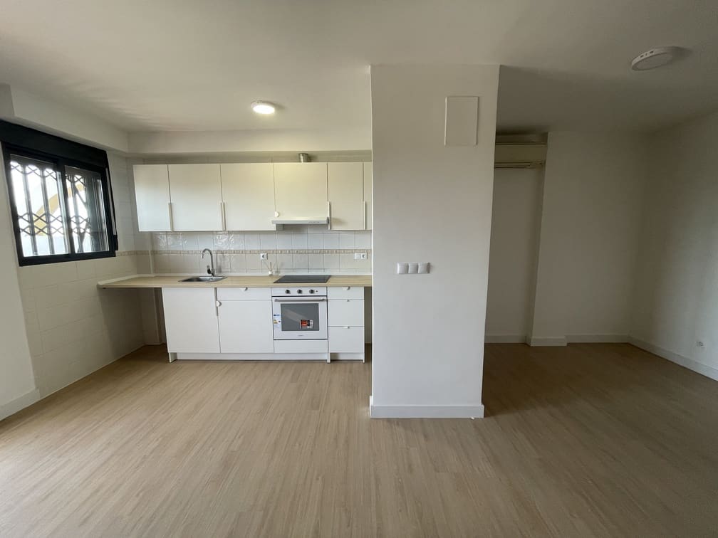 2 bedroom Apartment for sale in Daya Nueva - € 118,500 (Ref: 9207386)