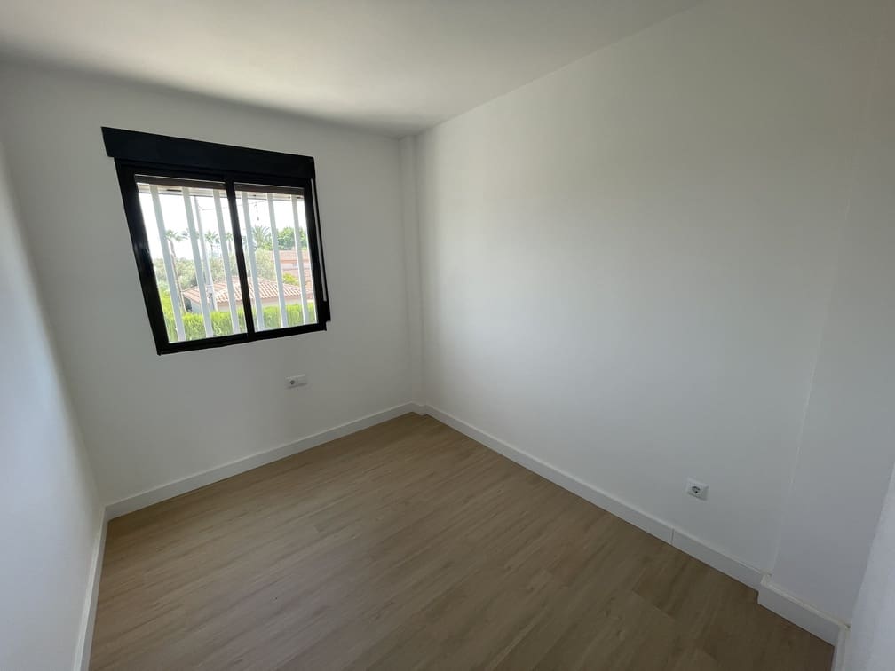 2 bedroom Apartment for sale in Daya Nueva - € 118,500 (Ref: 9207386)