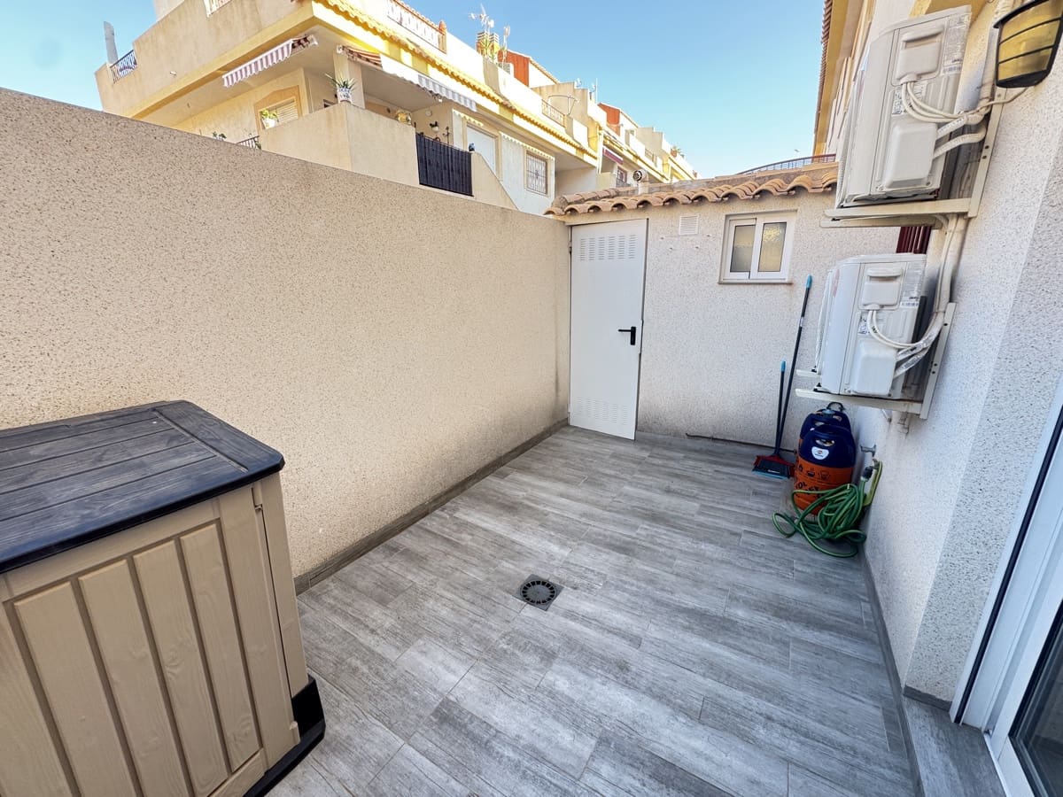 2 bedroom Apartment for sale in La Zenia - € 179,995 (Ref: 9311978)