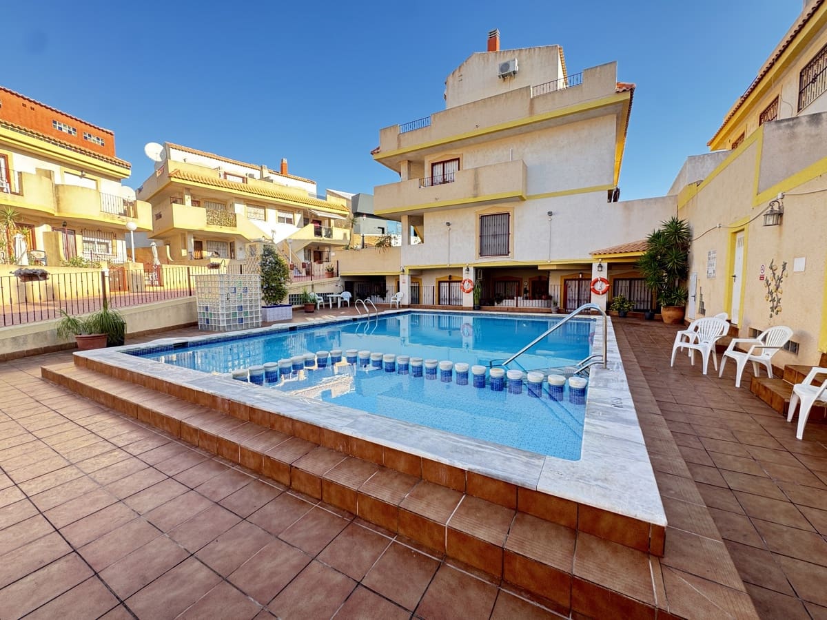 2 bedroom Apartment for sale in La Zenia - € 179,995 (Ref: 9311978)
