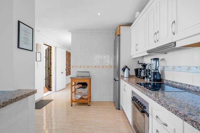 Apartamento de 3 habitaciones en Villamartin, Orihuela en venta - 215.000 € (Ref: 9322740)