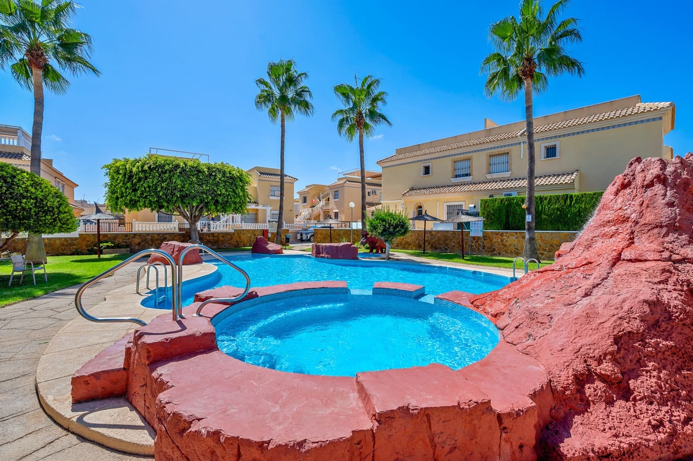 3 bedroom Apartment for sale in Villamartin - € 215,000 (Ref: 9322740)