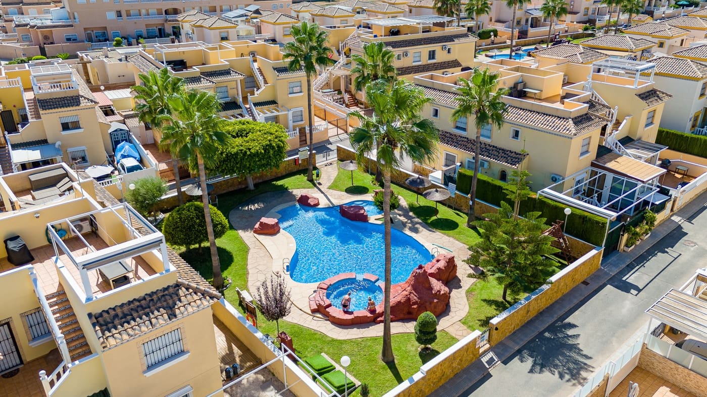 3 bedroom Apartment for sale in Villamartin - € 215,000 (Ref: 9322740)