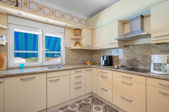 4 makuuhuone Huvila myytävänä paikassa Punta Prima, Torrevieja mukana uima-altaan - 485 000 € (Ref: 9325550)
