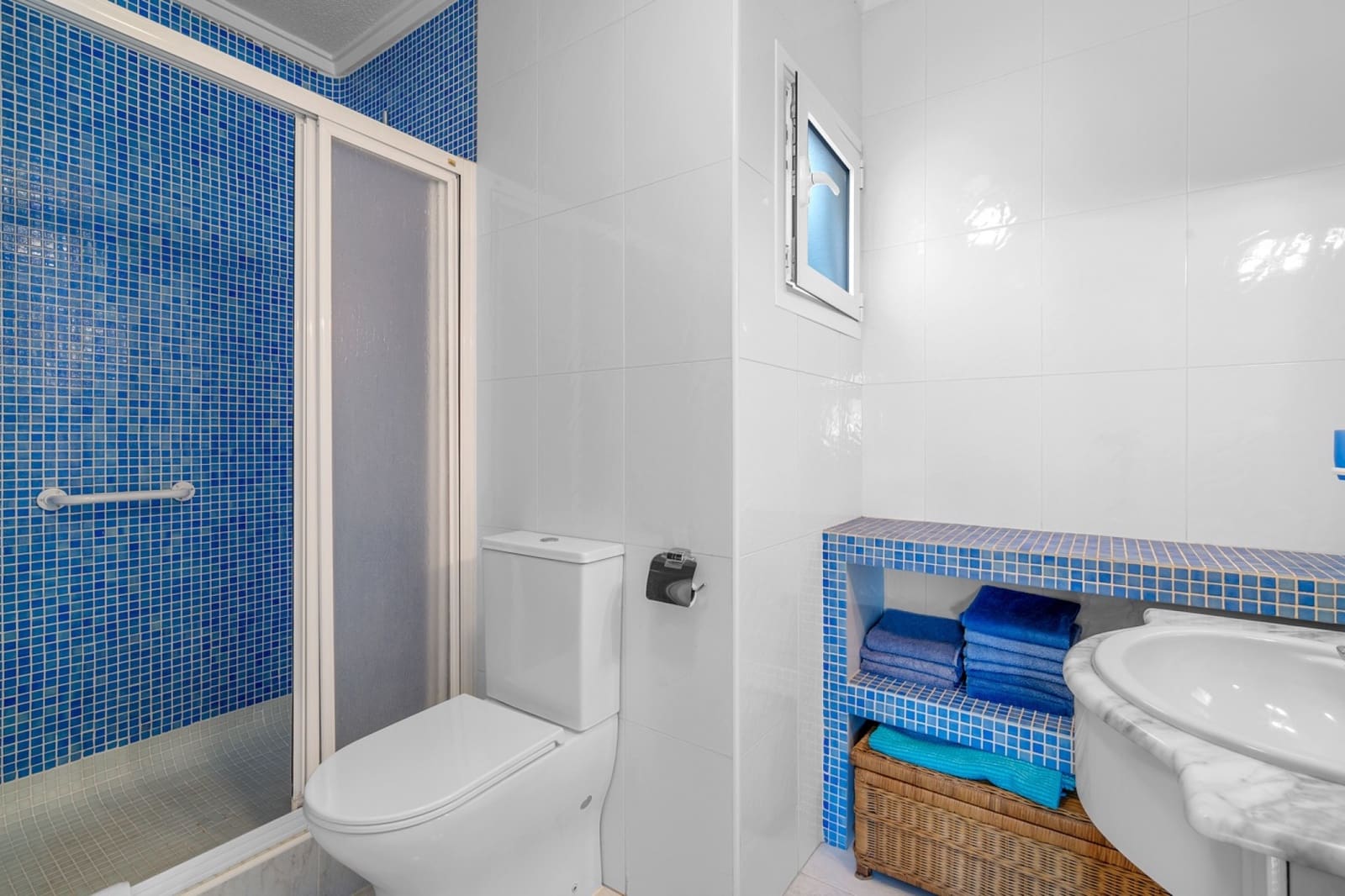 Chalet de 4 habitaciones en Punta Prima en venta con piscina - 485.000 € (Ref: 9325550)