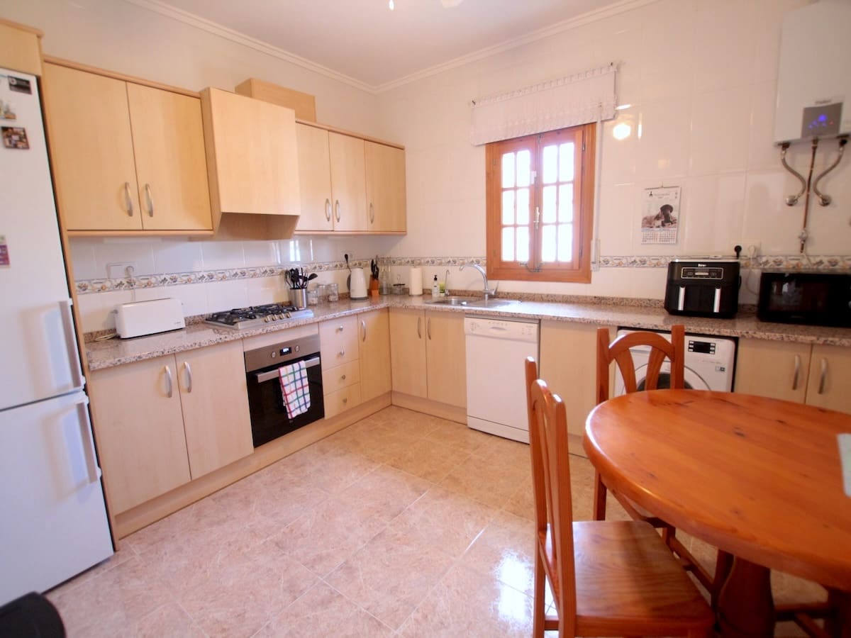 4 soveværelse Villa til salg i Atalaya Park - € 365.000 (Ref: 9326698)