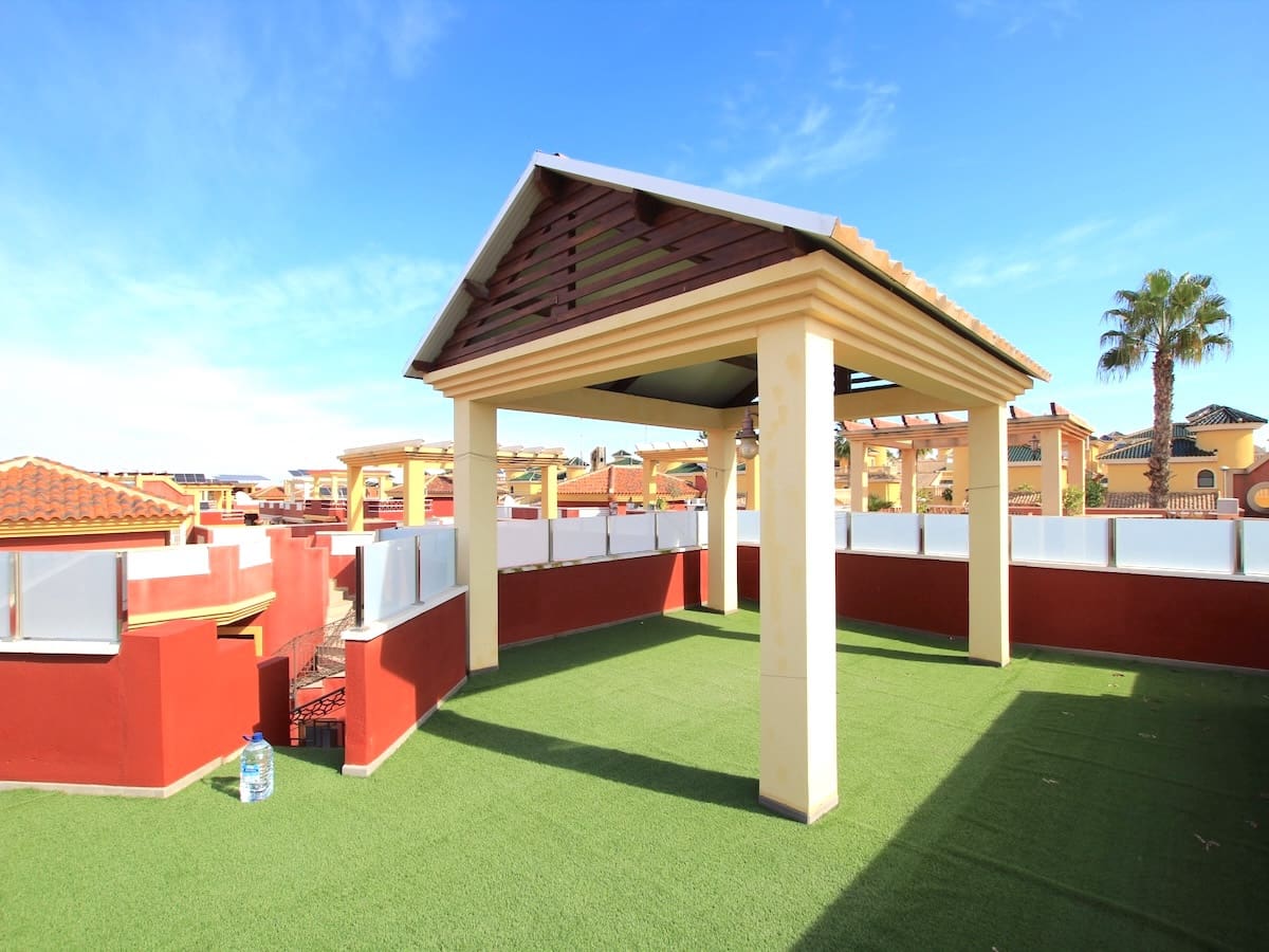 6 soveværelse Villa til salg i Lo Crispin med swimmingpool - € 395.000 (Ref: 9329680)