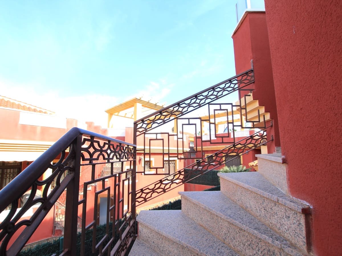 6 soveværelse Villa til salg i Lo Crispin med swimmingpool - € 395.000 (Ref: 9329680)