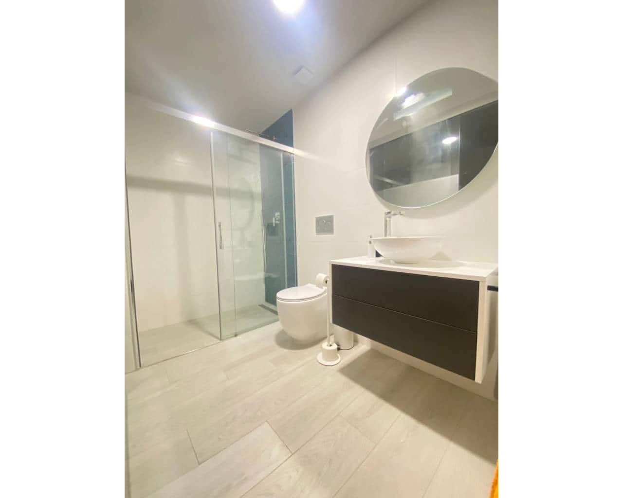 2 bedroom Apartment for sale in Villamartin - € 250,000 (Ref: 9329681)