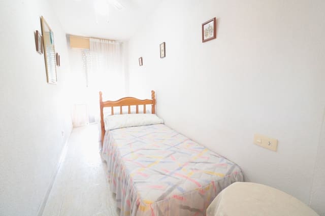 3 bedroom Apartment for sale in Playa de los Náufragos, Torrevieja - € 153,000 (Ref: 9336954)