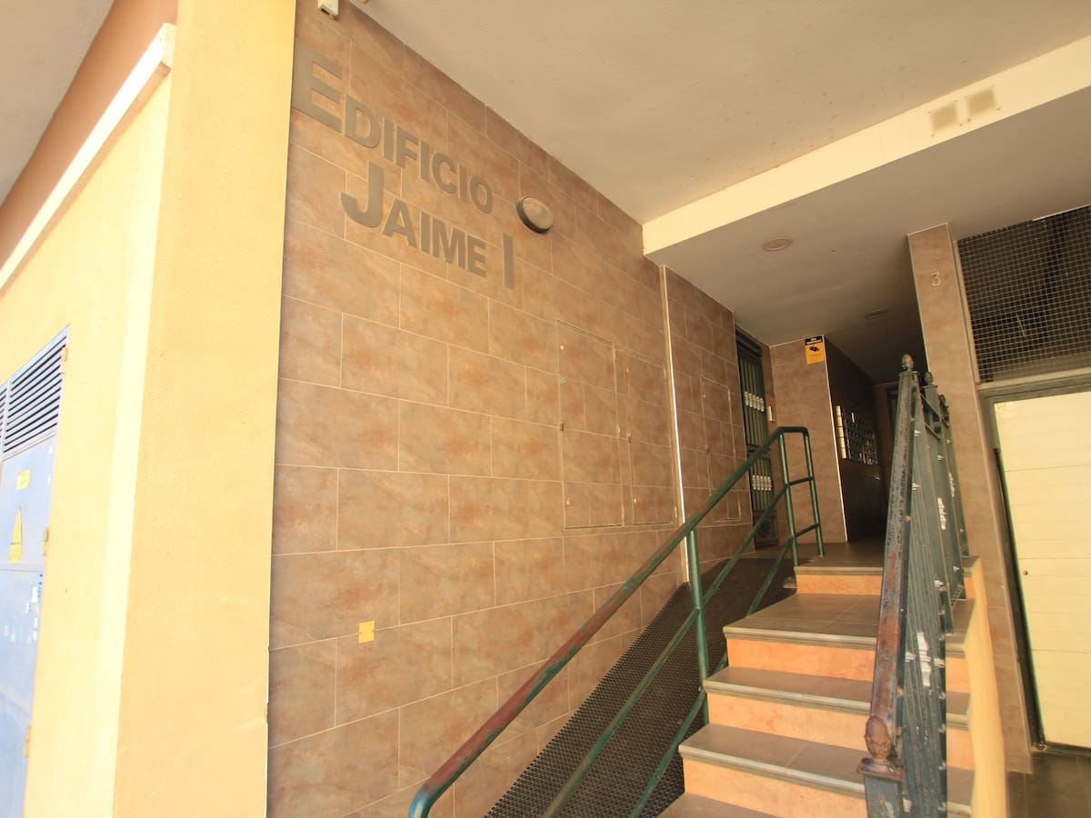 3 bedroom Apartment for sale in Almoradi - € 117,000 (Ref: 9363371)