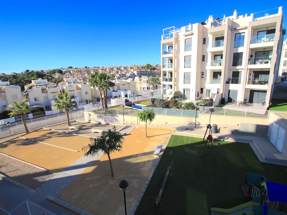 2 bedroom Apartment for sale in Villamartin - € 235,000 (Ref: 9404730)