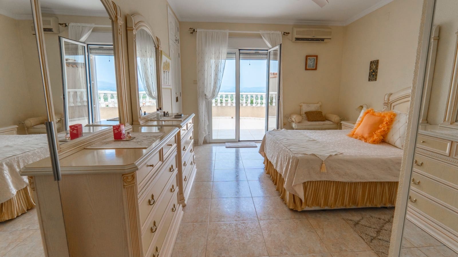 5 bedroom Villa for sale in Ciudad Quesada with pool - € 350,000 (Ref: 9412726)