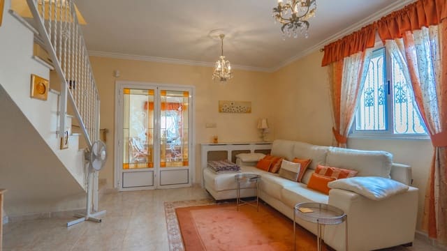 5 bedroom Villa for sale in Ciudad Quesada, Rojales with pool - € 350,000 (Ref: 9412726)