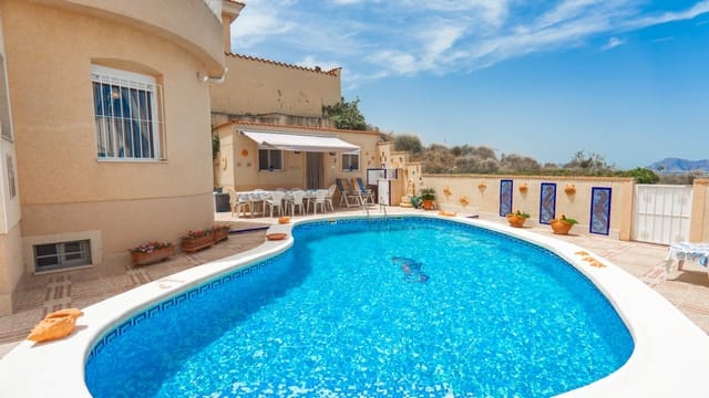 5 bedroom Villa for sale in Ciudad Quesada, Rojales with pool - € 350,000 (Ref: 9412726)