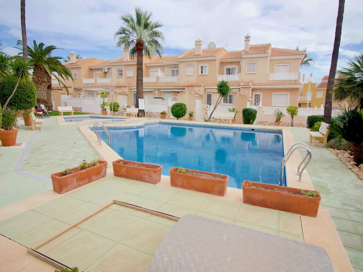 2 makuuhuone Huvila myytävänä paikassa Dona Pepa - 272 500 € (Ref: 9417620)