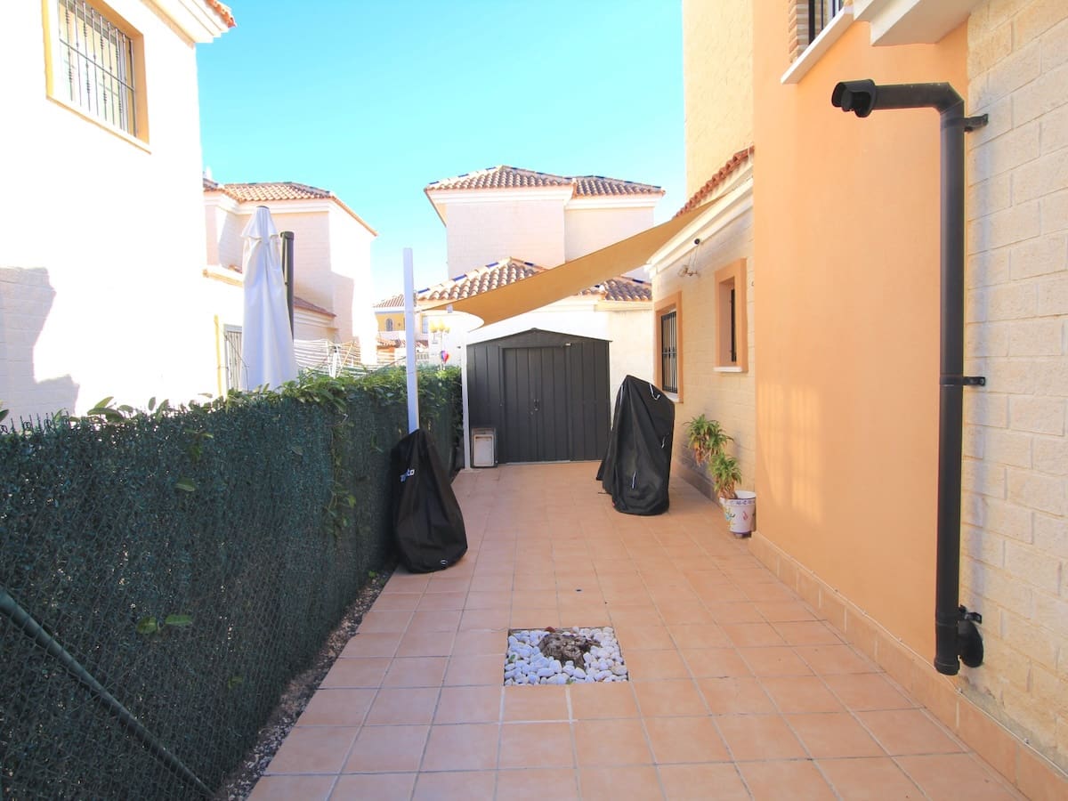 3 soveværelse Villa til salg i El Raso - € 265.000 (Ref: 9421517)