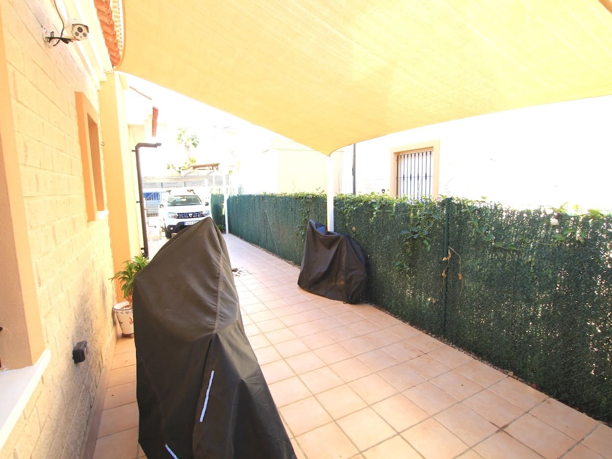 3 soveværelse Villa til salg i El Raso - € 265.000 (Ref: 9421517)