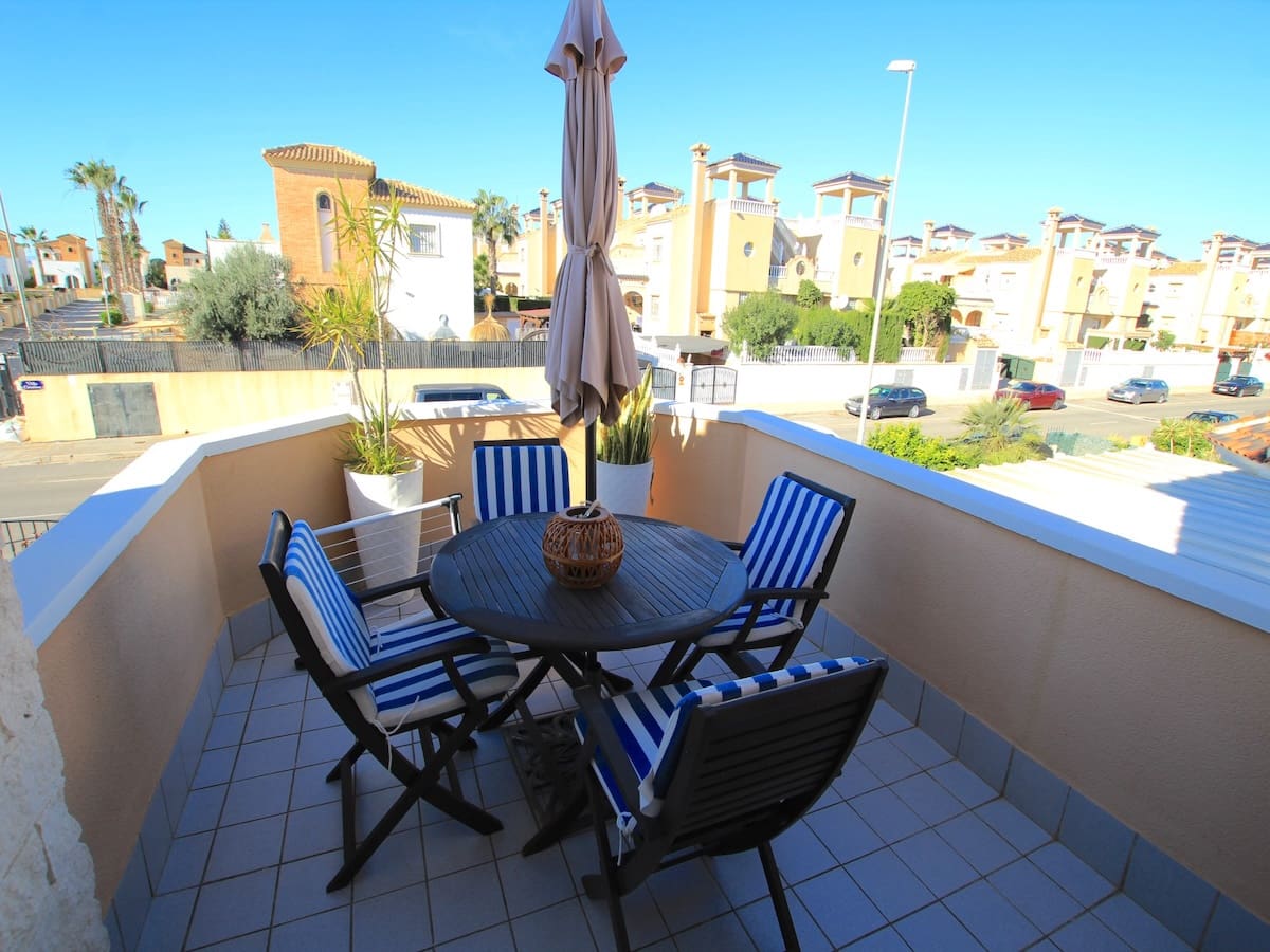 3 soveværelse Villa til salg i El Raso - € 265.000 (Ref: 9421517)