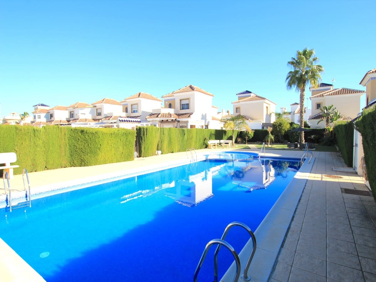 3 soveværelse Villa til salg i El Raso - € 265.000 (Ref: 9421517)