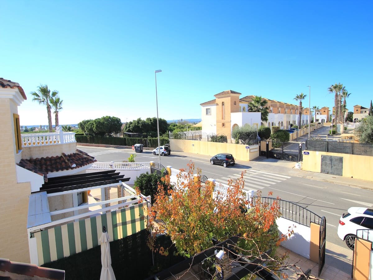 3 soveværelse Villa til salg i El Raso - € 265.000 (Ref: 9421517)