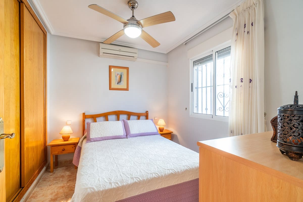 2 bedroom Townhouse for sale in Playa Flamenca - € 189,000 (Ref: 9425830)