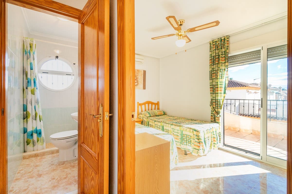 2 bedroom Townhouse for sale in Playa Flamenca - € 189,000 (Ref: 9425830)