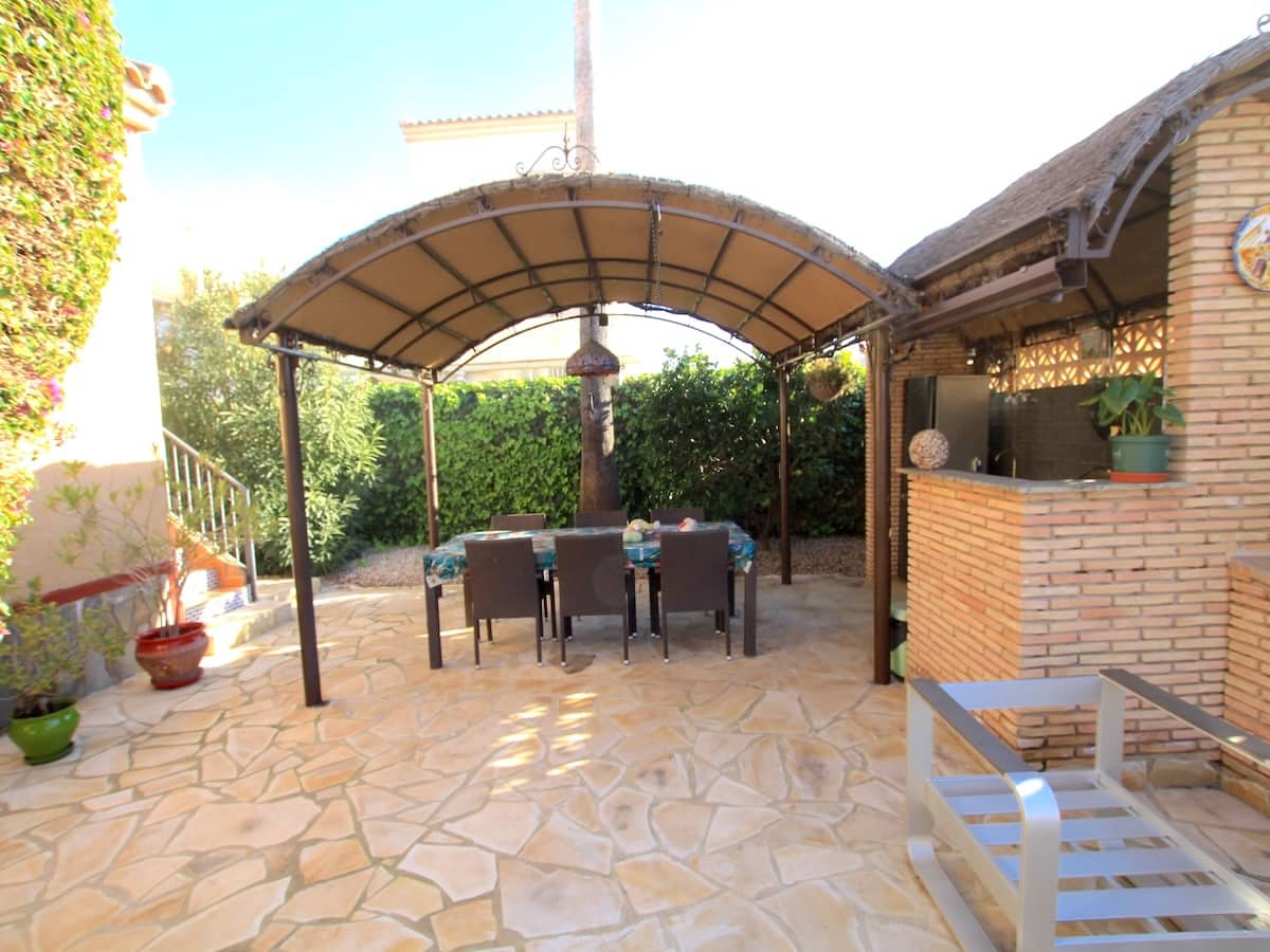 3 bedroom Villa for sale in Ciudad Quesada with pool - € 330,000 (Ref: 9500790)