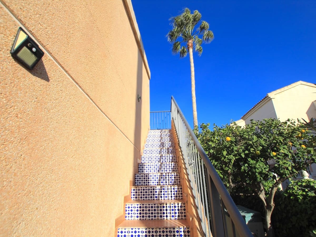 3 bedroom Villa for sale in Ciudad Quesada with pool - € 330,000 (Ref: 9500790)