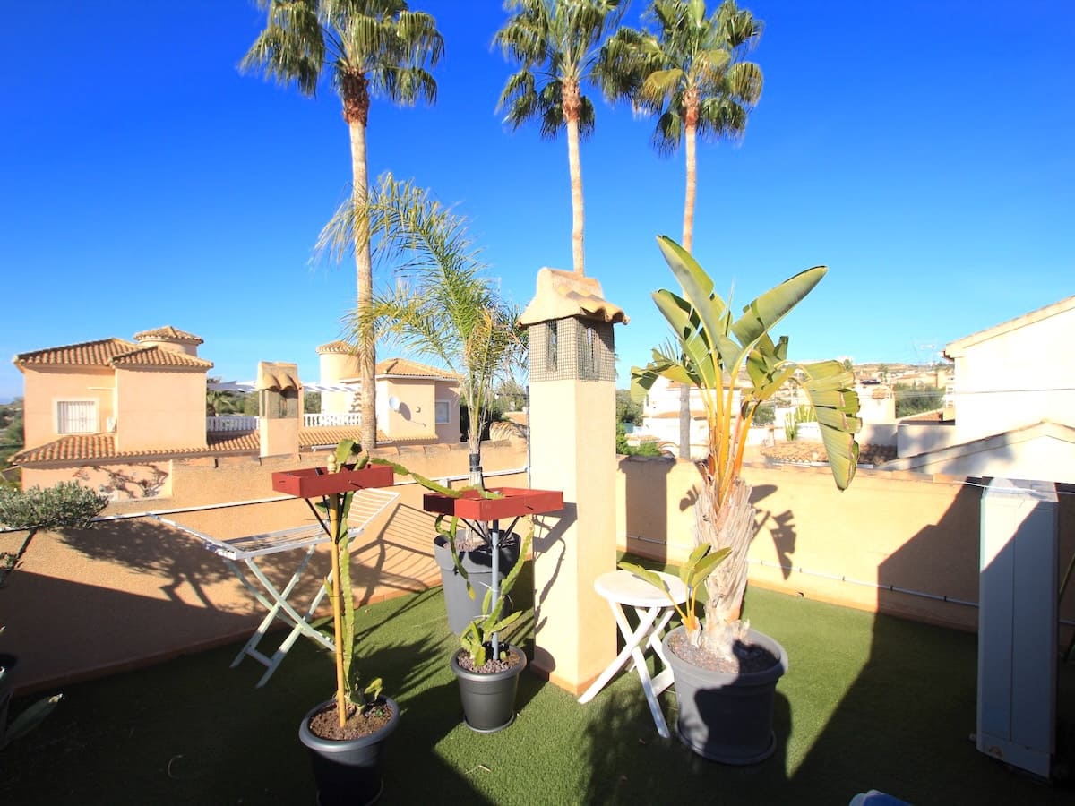 3 bedroom Villa for sale in Ciudad Quesada with pool - € 330,000 (Ref: 9500790)