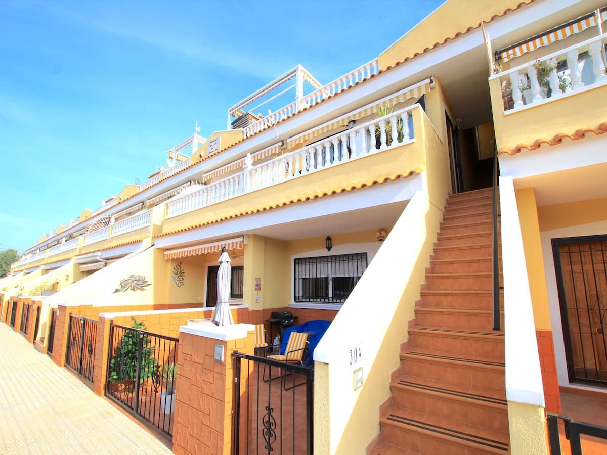 2 bedroom Apartment for sale in Formentera del Segura - € 99,950 (Ref: 9503490)