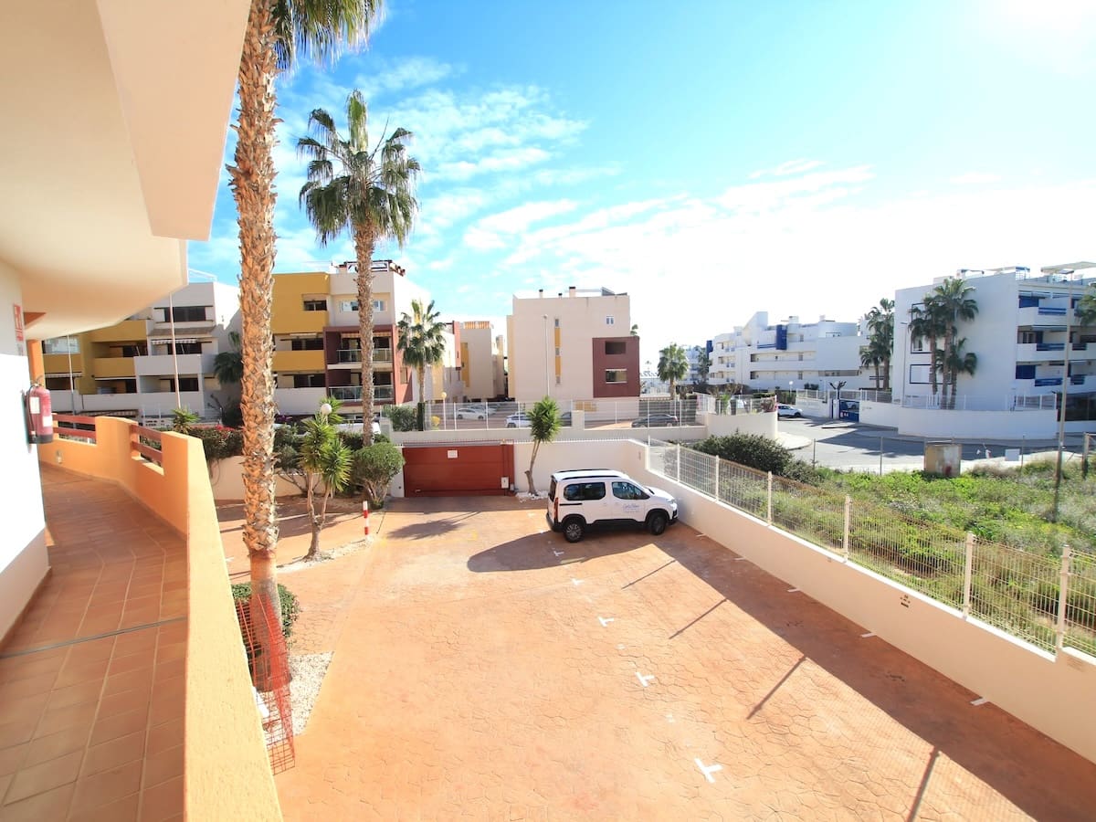 2 bedroom Apartment for sale in Playa Flamenca - € 169,950 (Ref: 9516553)